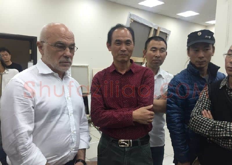 张丹阳·与苏里科夫美院院长柳巴文先生交流