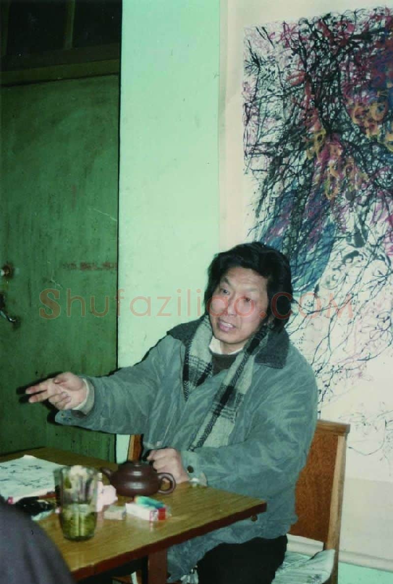 董欣宾