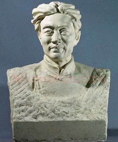 傅天仇·徐悲鸿像