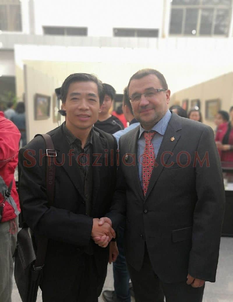 赵云杰·画家赵云杰与俄罗斯画家留影