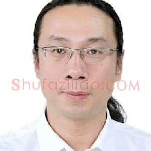 万弘巍