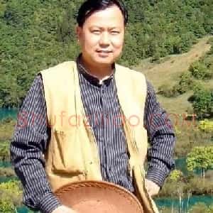 王建华