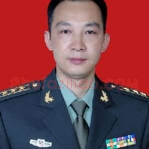 李华