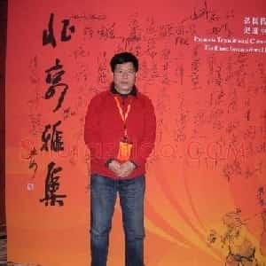 袁何民