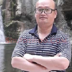 黄璘