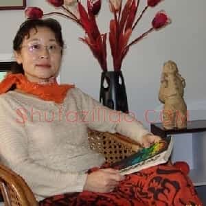 何丽