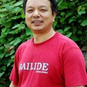 黄一健