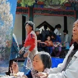 靳之林