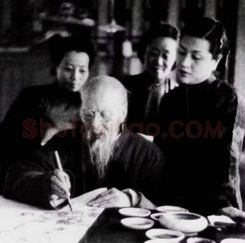 齐白石作画真实照片，珍贵！ | 书画常识