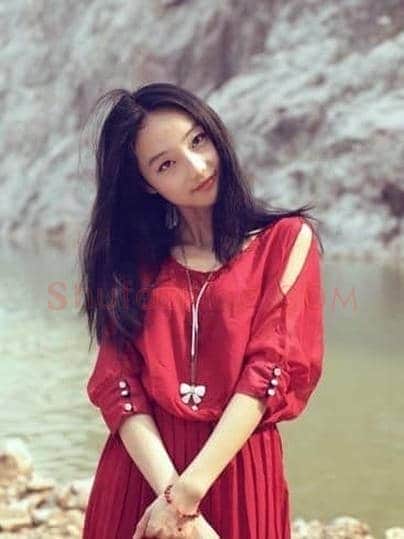美院校花进军拍卖市场(图)