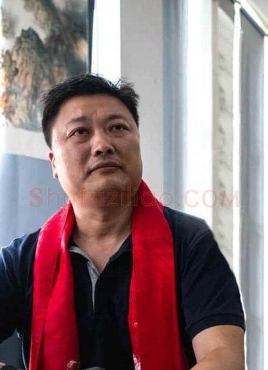 郑铁峰：傍窥尺犊，俯习寸阴