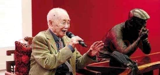 黄永玉：我卖画自己定价从不参加拍卖