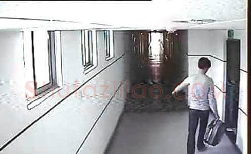 快递员盗取收藏家52万元藏品