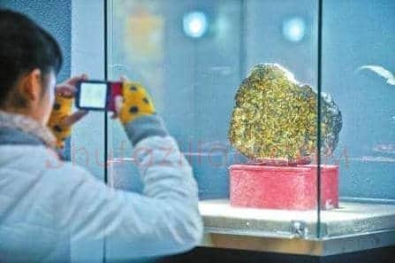 陨石跻身收藏市场 每克20元到10000多元不等