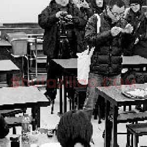 包子铺珍藏习主席用过的桌椅