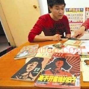 南安有个雷锋粉用50年来收集各种雷锋藏品