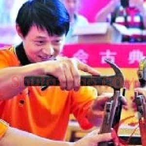 月入万元：红木木匠原来系高富帅